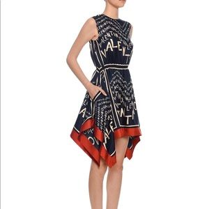 🚨 Sleeveless Logo Puzzle-Print Silk Twill Dress🚨